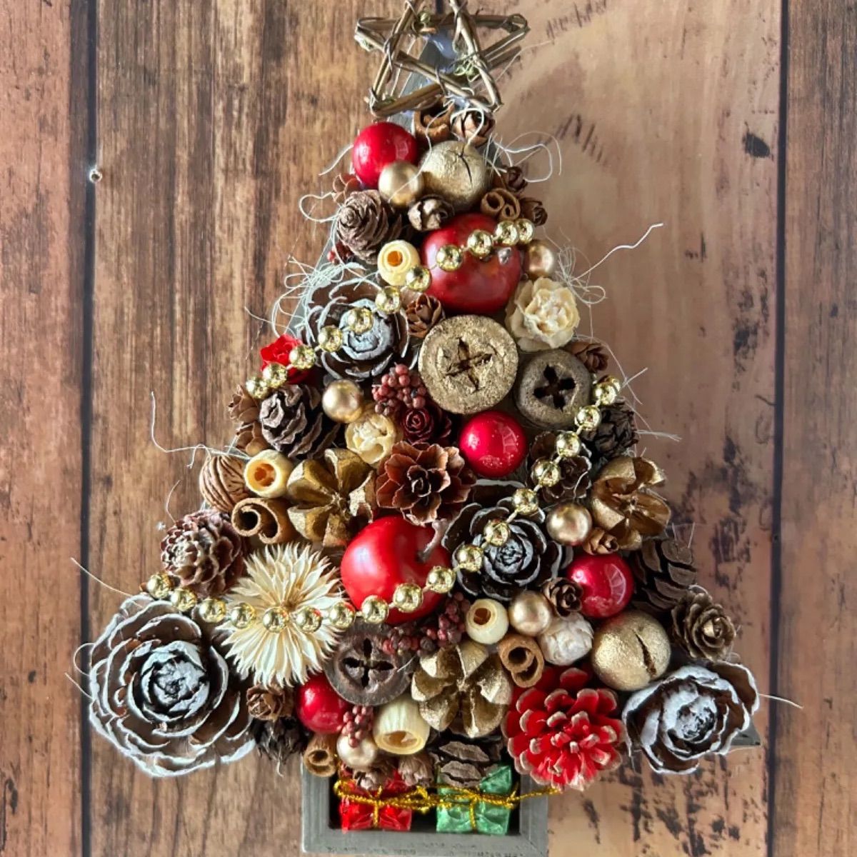 木ノ実アレンジ　クリスマス　クリスマスツリー 楽天市場】X'masの飾りに [クリスマスツリー:木の実のツリー