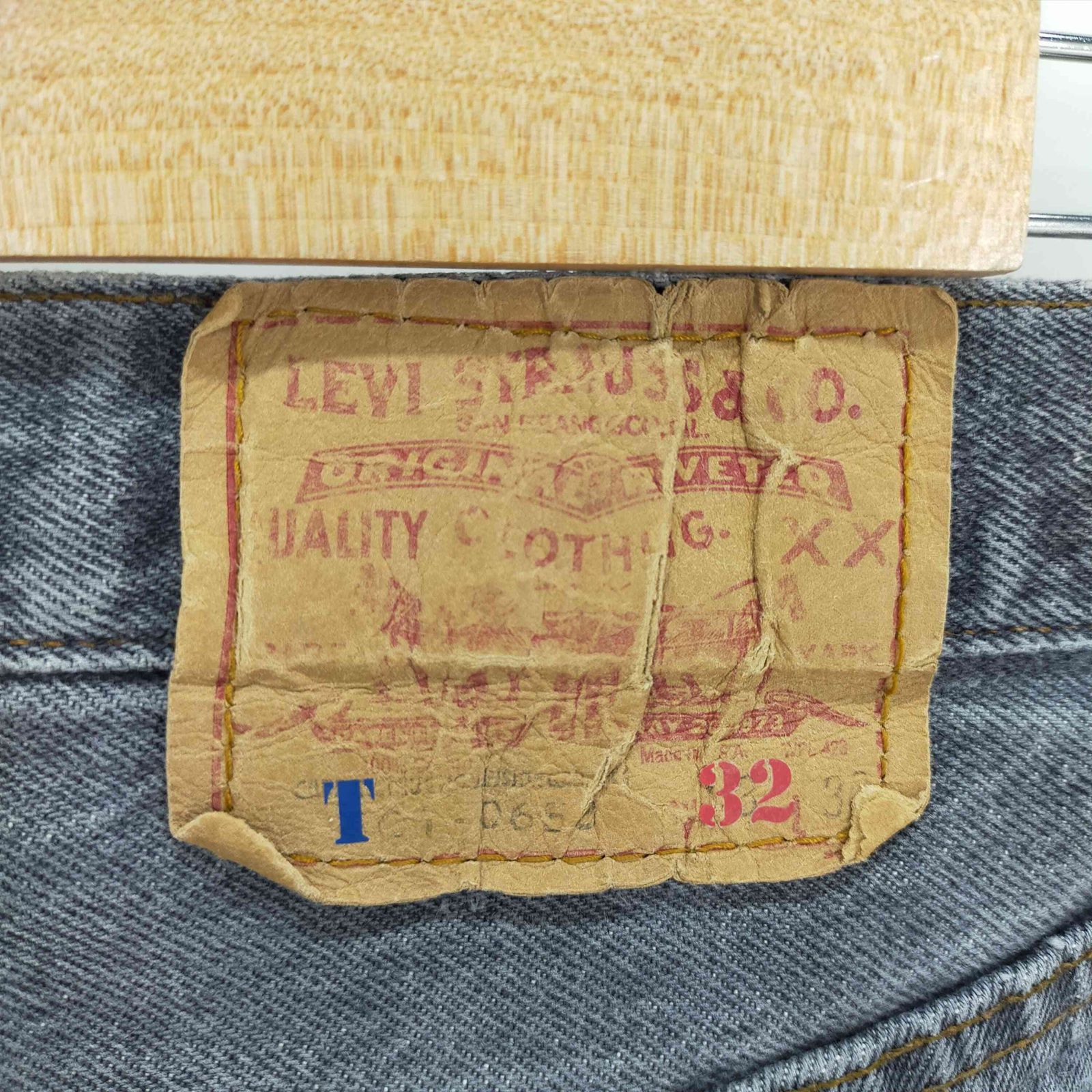 リーバイス Levis USA製 AUTHORIZED VINTAGE 501ストレートデニム 