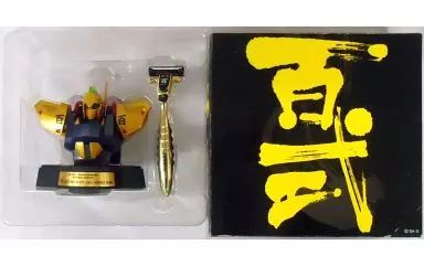 貝印 - K-4 TETRA Originalホルダースタンド　ガンダムVer. 4枚刃「K-4テトラ」、3枚刃「K-3」に特製シェービングジェル、各