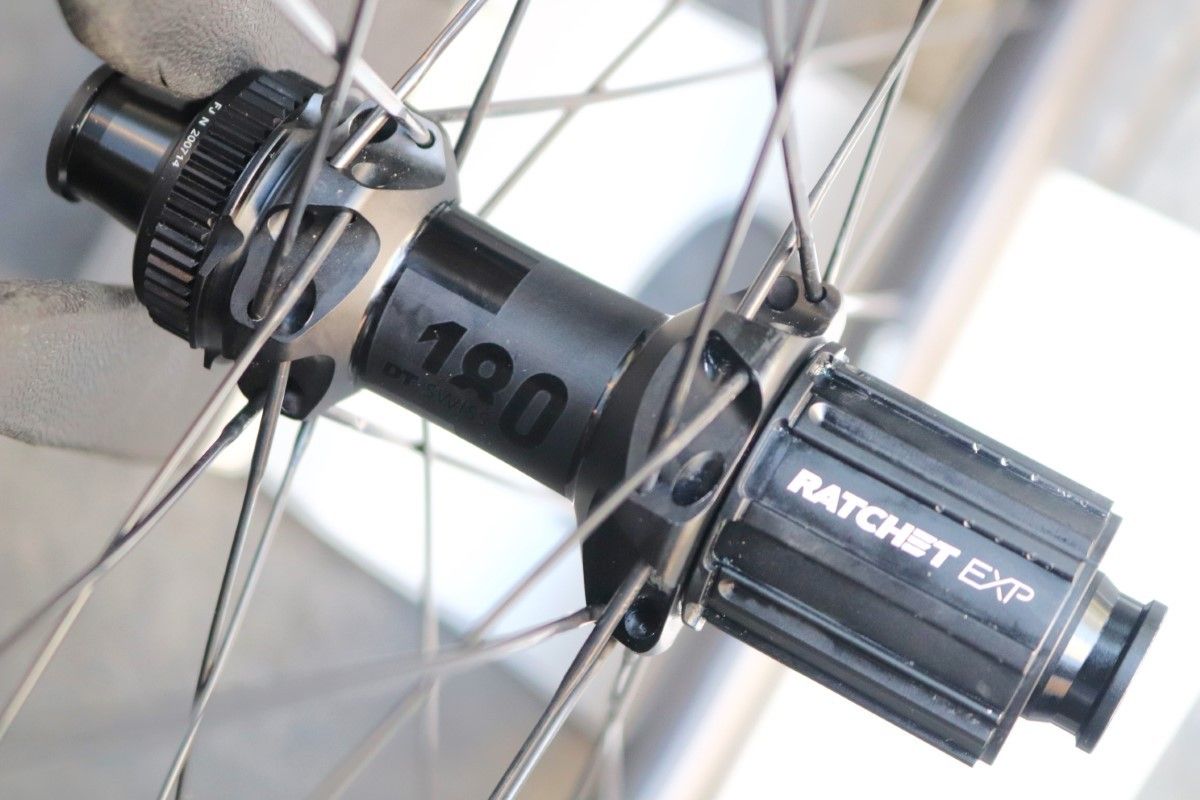 ファストフォワード FFWD RAW カーボン ディスク チューブレス