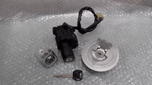CBR250R MC41-1002xx の キーセット 1743470192