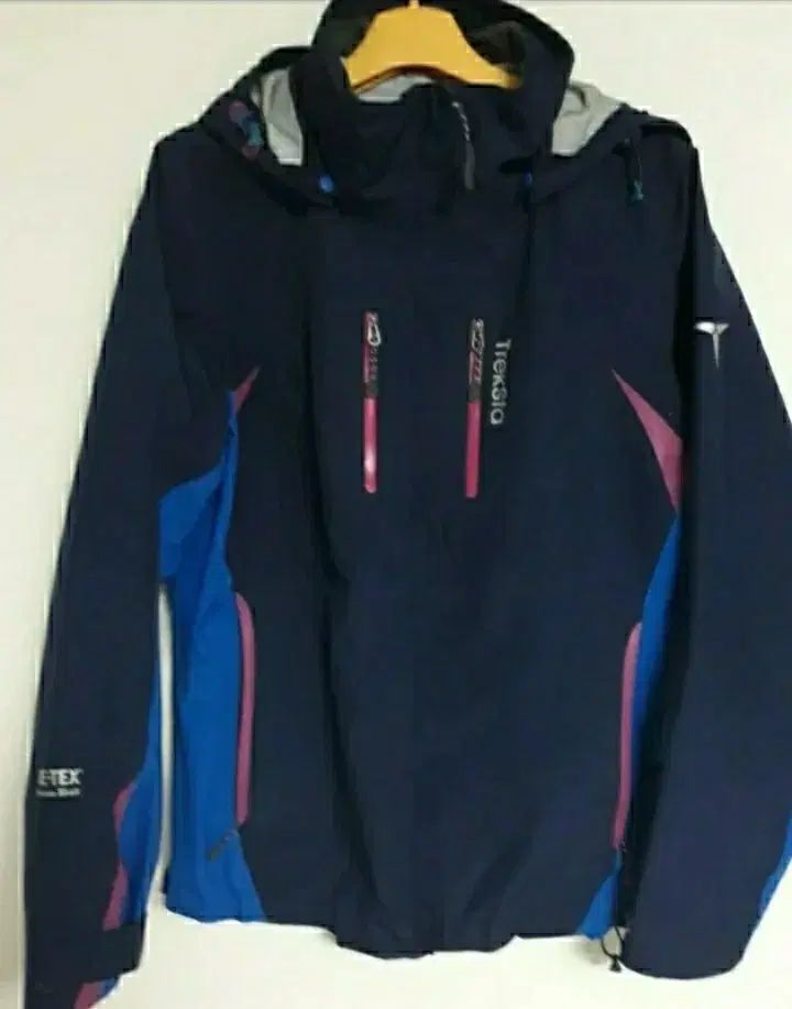 GORE-TEX₍ゴアテックス