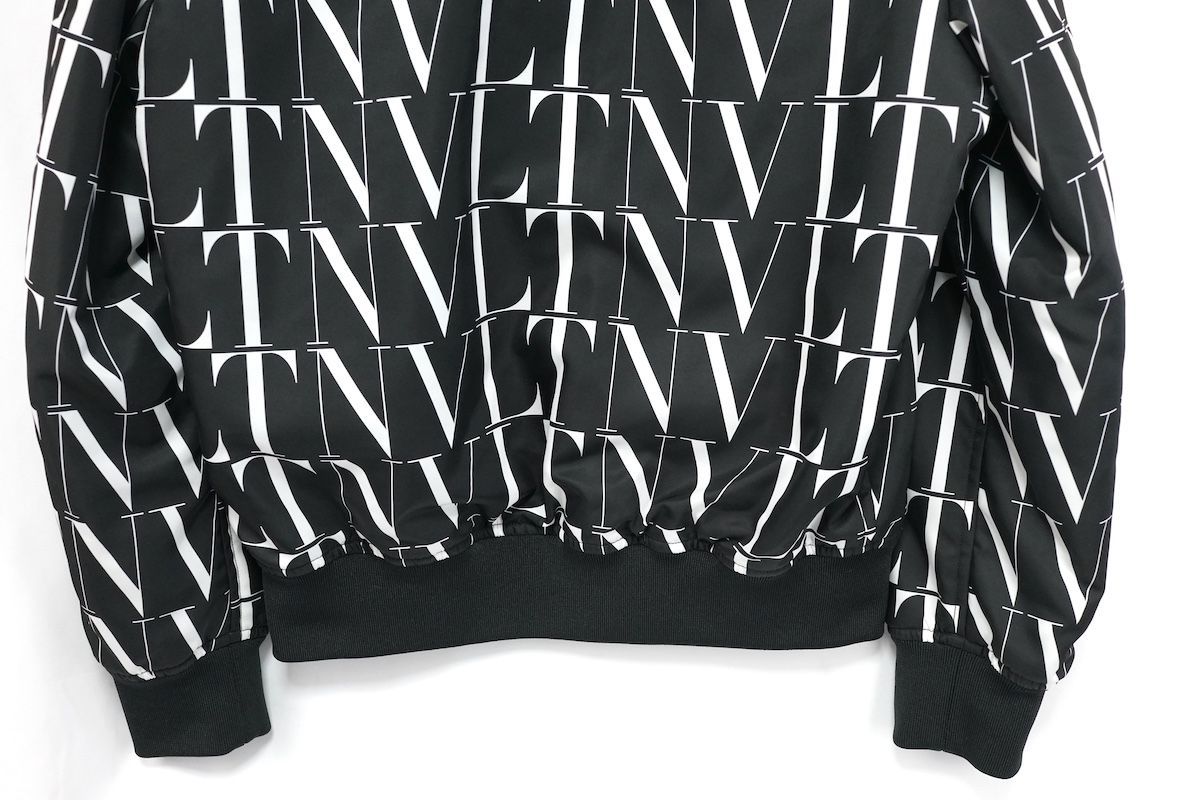 VALENTINO ヴァレンティノ ボンバージャケット VLTNロゴ プリント 総柄