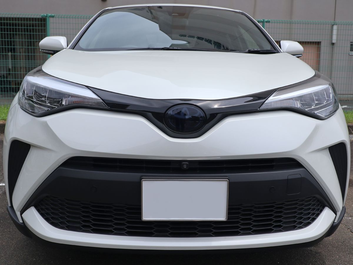 Tint+何度も貼れる エンブレム スモークフィルム(スモーク20％) C-HR NGX10/NGX50/ZYX10/ZYX11 前期/後期 CHR