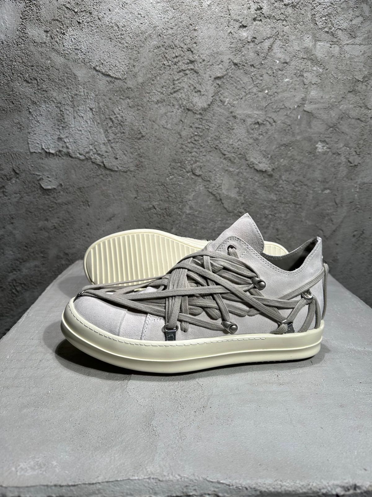 Rick Owens Megalace レザースニーカー ホワイト-の正規取扱店で
