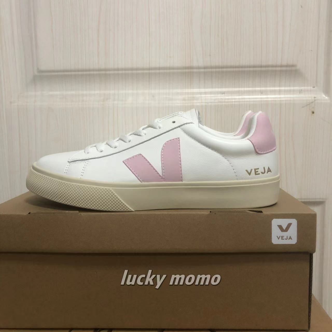 VEJA ヴェジャ ESPLAR LOGO ホワイト ピンクのロゴです レザー レディーススニーカー 靴