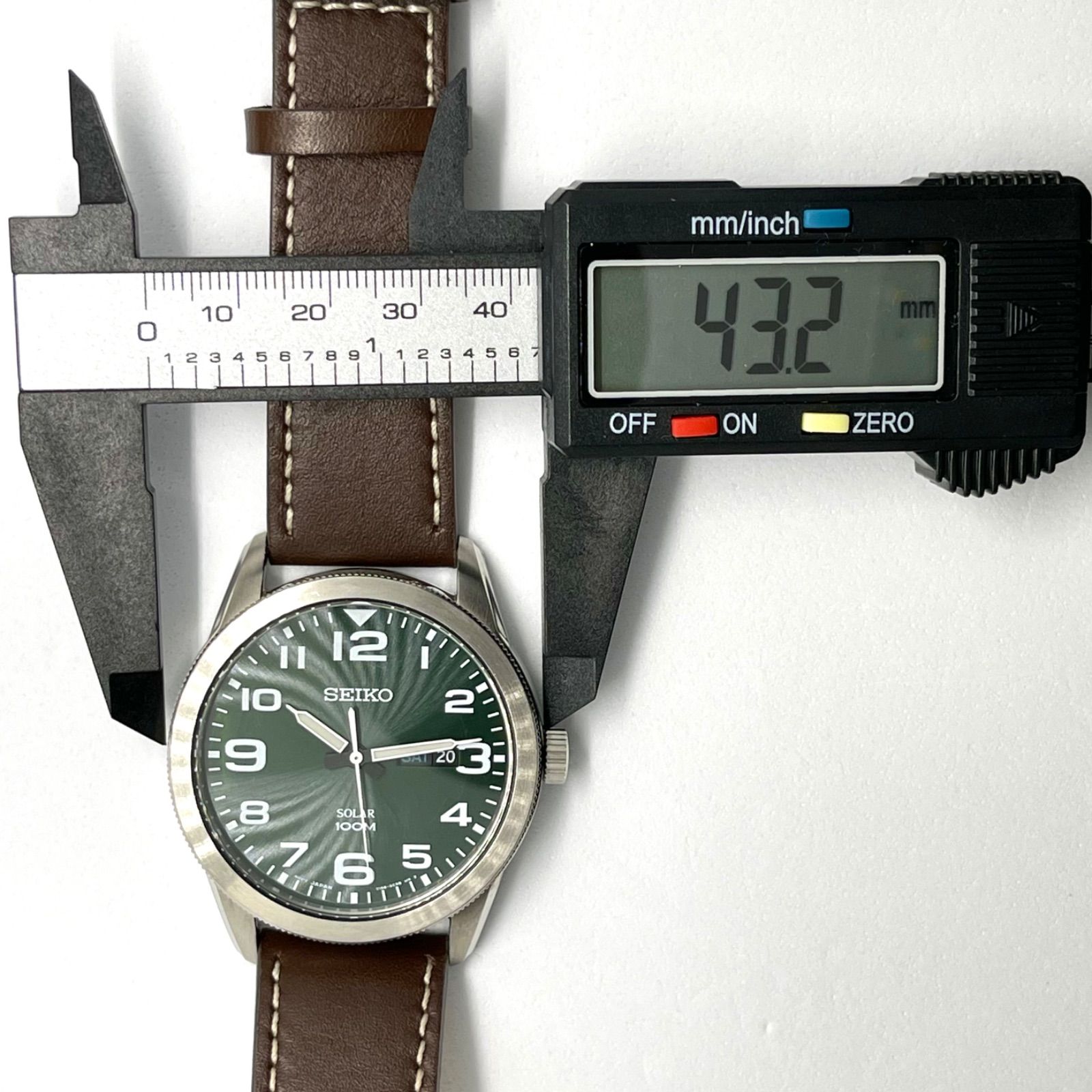 美品 SEIKO セイコー V158-0BC0 メンズ腕時計 ソーラー電池式 アナログ 