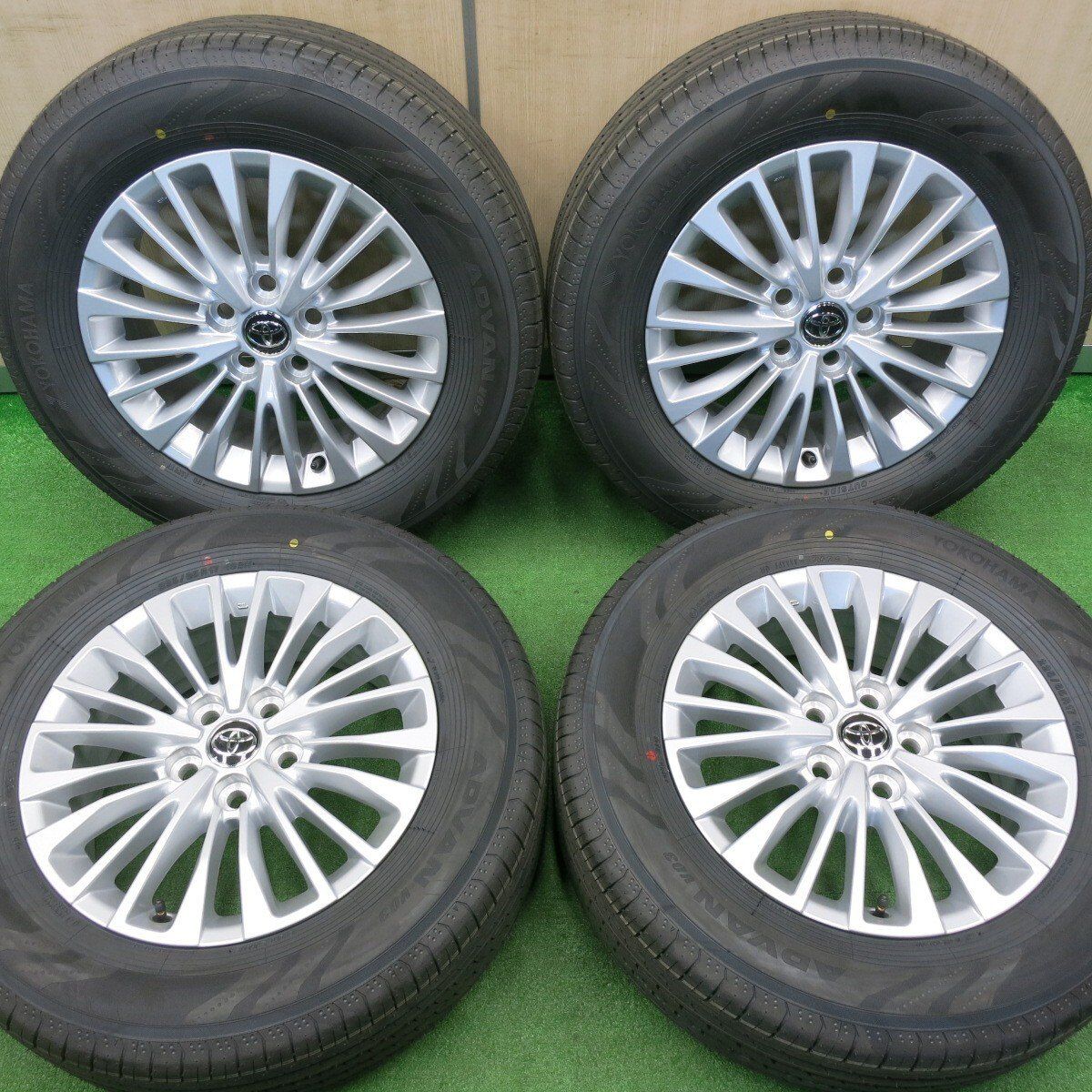 新車外し 24年 トヨタ 40系 アルファード 純正 225|65R17 ヨコハマ アドバン V03 17インチ PCD120|5H 4112401NJノ