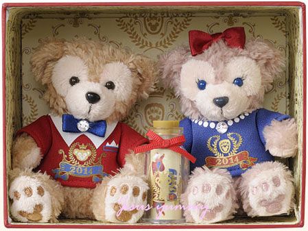 ❤️ダッフィー❤️コレクションドール❤️2013年❤️綺麗❤️ 歴代ニューイヤーダッフィー 2006～2013年コレクションドールのご紹介