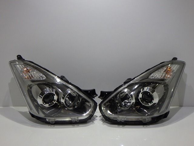 比較的 コーティング加工済 ZNE ANE 10|14 ウィッシュ 後期 ヘッドライト左右 HID 68-13 バラスト付 250516034