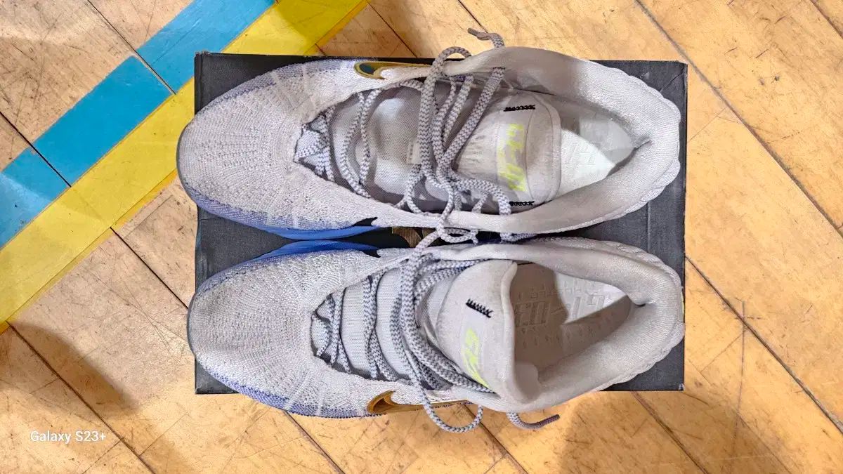 NIKE ナイキ エア ズーム GT ハッスル 3 EP 白 ロイヤル バスケットシューズ