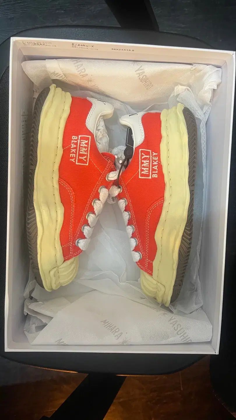 Maison MIHARA YASUHIRO(メゾンミハラヤスヒロ) Maison MIHARA YASUHIRO (メゾンミハラヤスヒロ) ブレイキー オレンジ （ size 37 +新品 ）