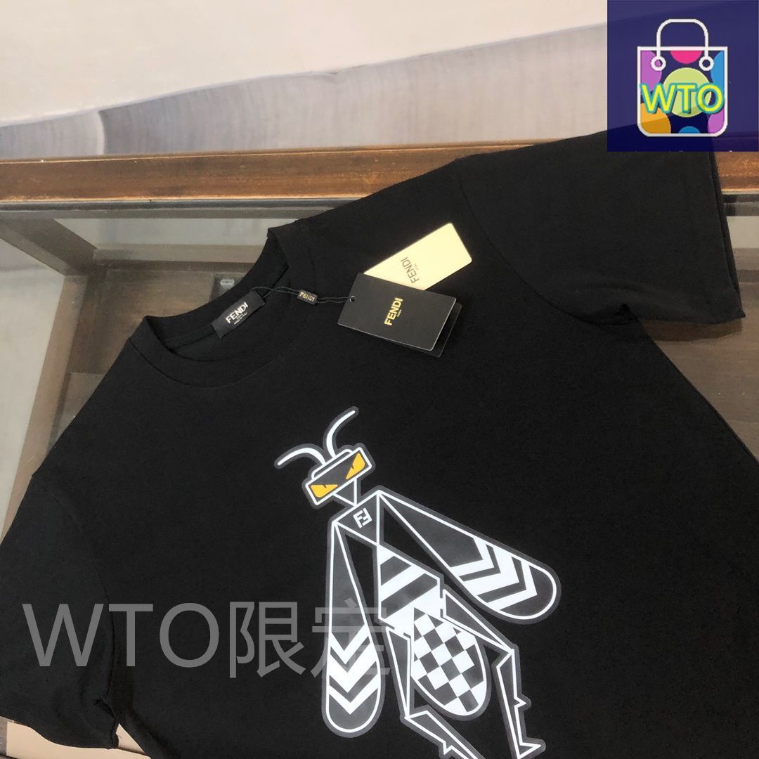 完売必須【税関/送料込】FENDI ★ ポストカードTシャツ 本日限定特価】FENDI メンズ カジュアルTシャツ 夏用 270g 高