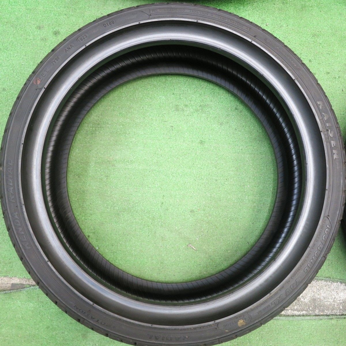 タイヤ 16インチ