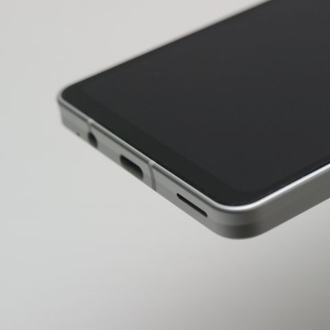 新品同様 SIMフリー AQUOS sense6 4GB 64GB SH-M19 シルバー