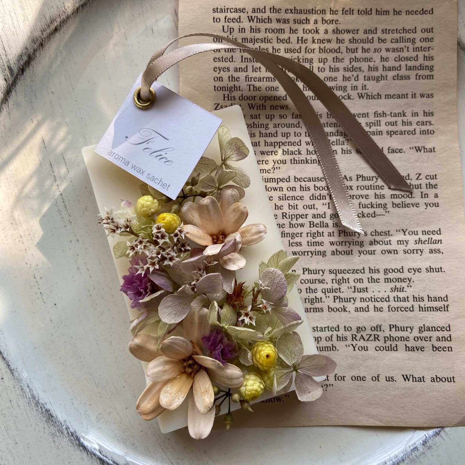 ラプンツェル置き型アロマワックスバーサシェ ラプンツェル置き型アロマワックスバーサシェ