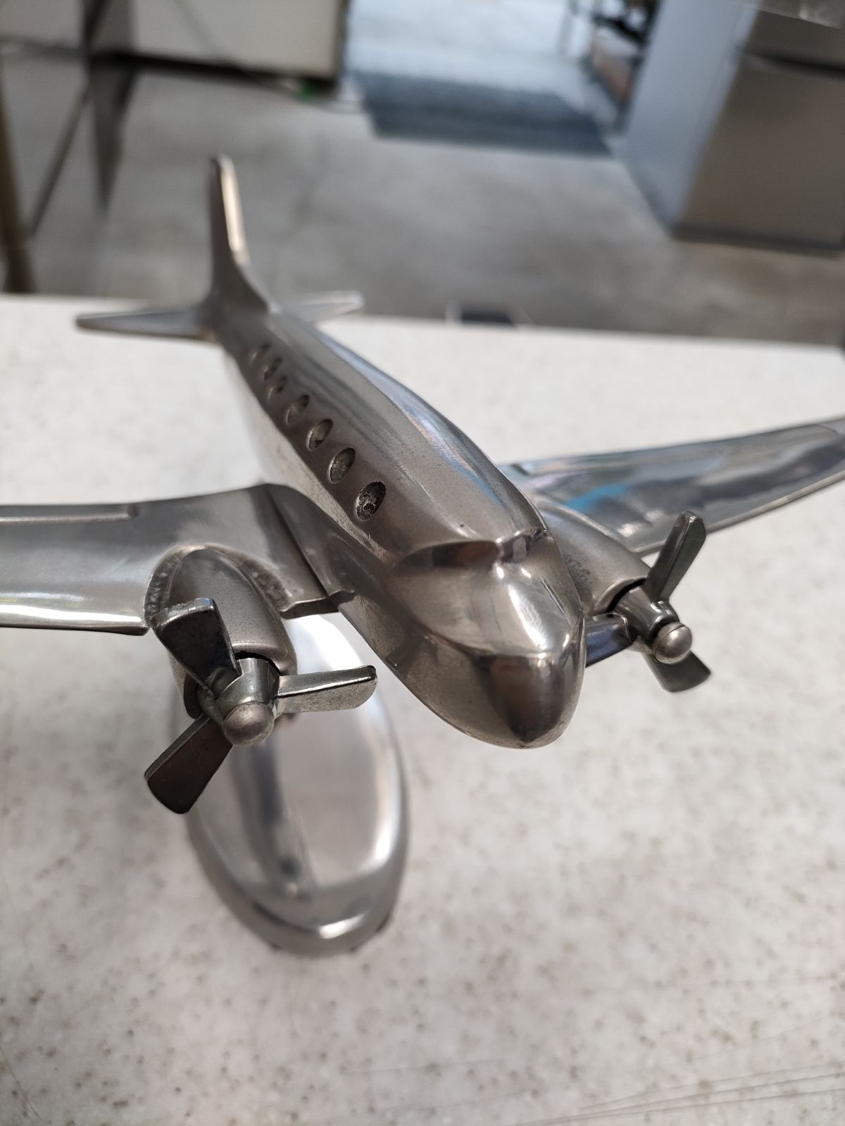 DULTON ダルトン DC-3 plane S 飛行機 アルミ オブジェ DULTON ダルトン DC-3 plane S 飛行機 アルミ オブジェ - メルカリ