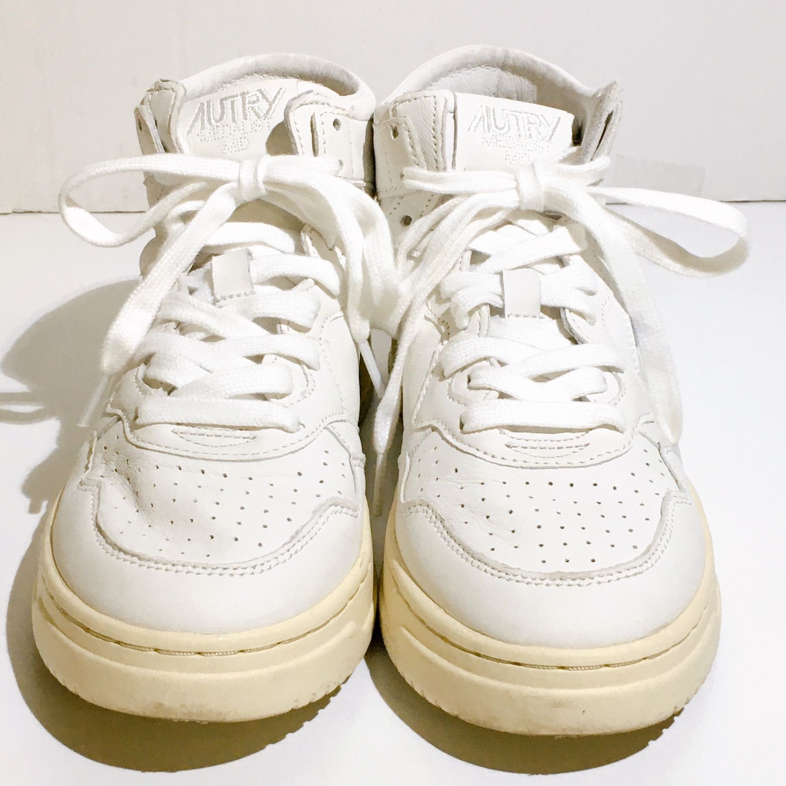AUTRY オートリー MEDALIST MID ハイカットスニーカー ホワイト 