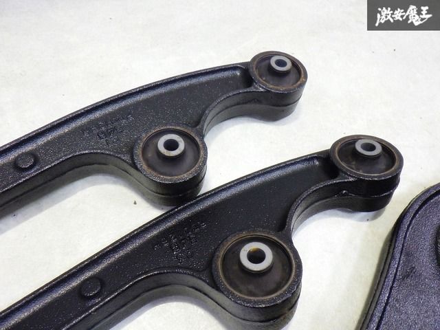 新車外しジムニーJB64 リア 純正 リーディングアーム 新車外し ☆即発送☆ スズキ純正 JB64W JB64 JB74W JB74