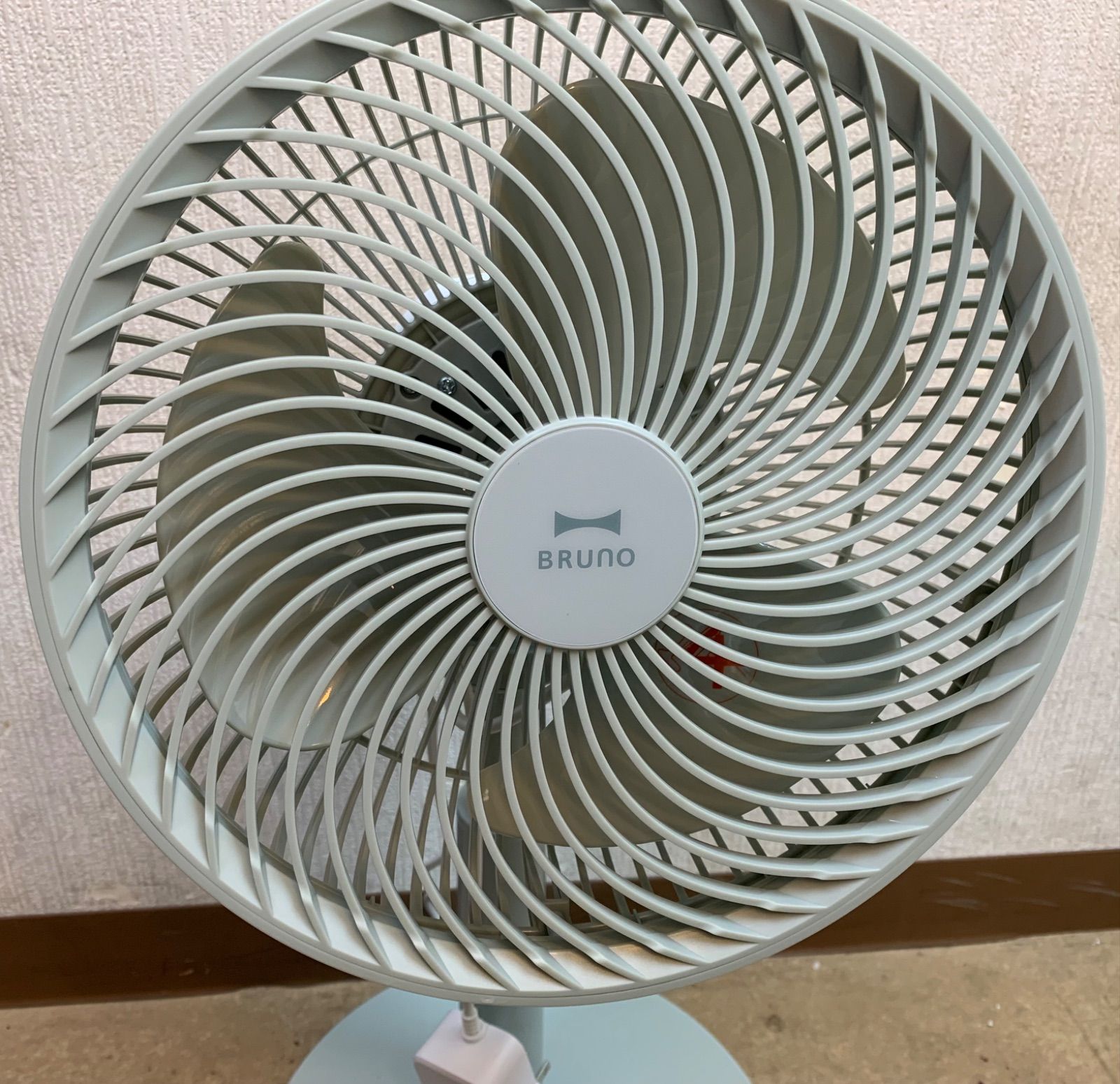 ◇BRUNO DCコンパクトフロアファン 扇風機 サーキュレーター BOE075