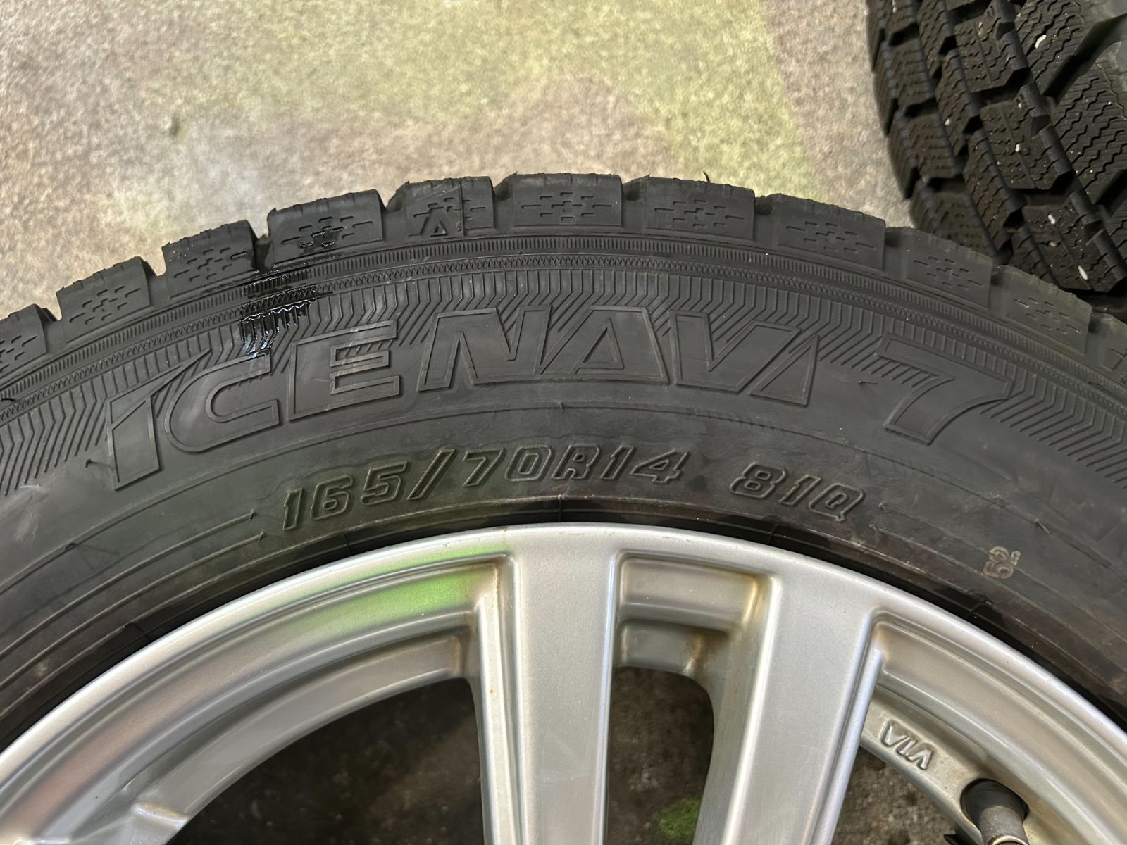 送料込み！ スタッドレスタイヤホイールセット 165/70R14 4本セット 中古品 TH001 - メルカリ