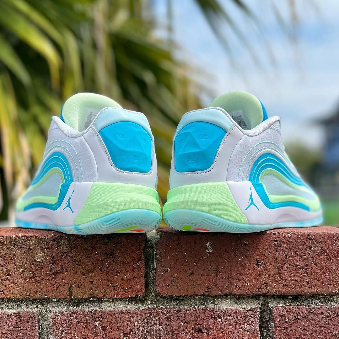 JORDAN LUKA 4 PF 'LASER BLUE' ナイキ ジョーダン ルカ 4