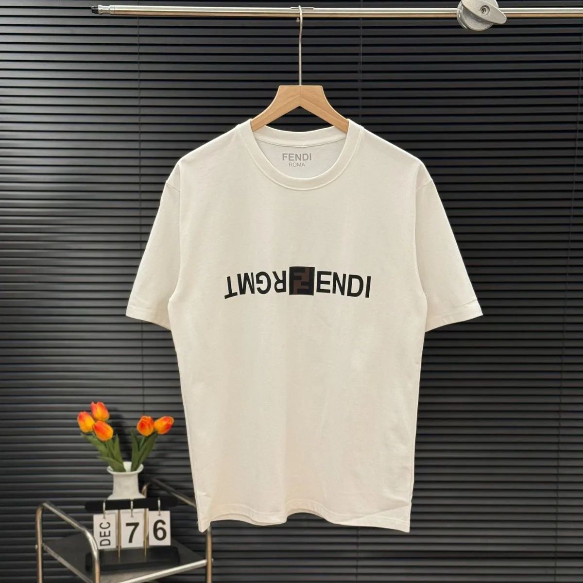 FENDIフェンディ24 ss夏のリバースアルファベットプリントカップル半袖Tシャツ男女兼用