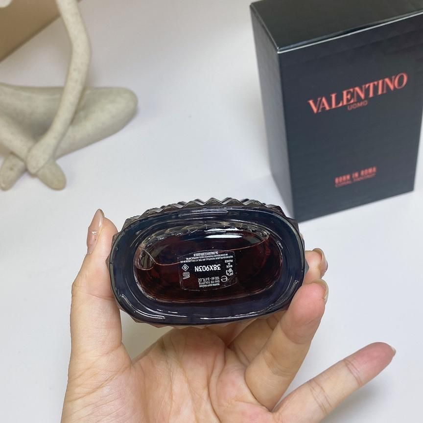 ヴァレンティノ ウォモ オードトワレ 100ml 香水｜Yahoo!フリマ