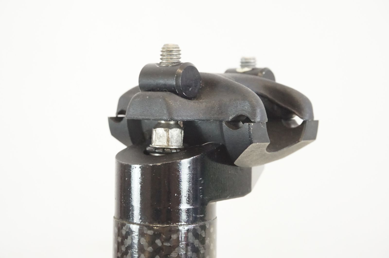 カーボンシートポスト