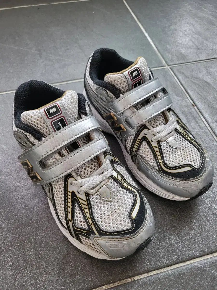 New Balance ニューバランス 1906RA キッズ 190
