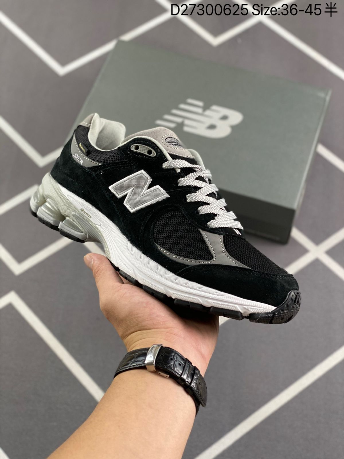 NEW BALANCE M2002RXD