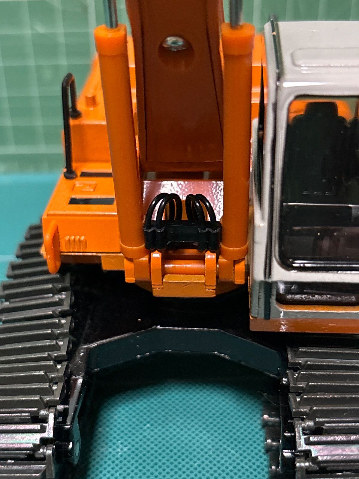 大きめのHITACHIユンボ 52