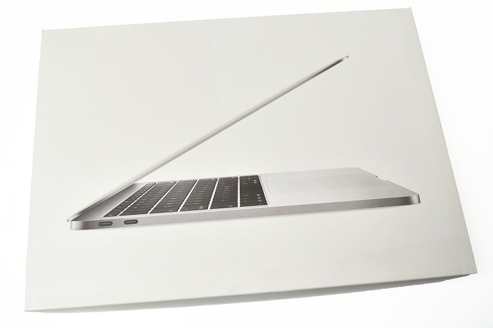 美品 MacBook Pro 13インチ A1708 シルバー 2017 箱付き
