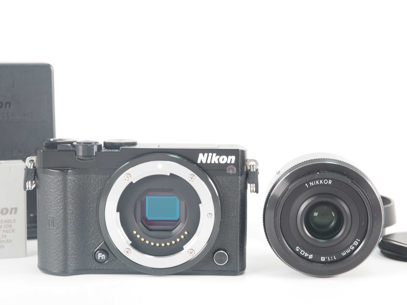 ニコン Nikon 1 J5 Mirrorless Digital Camera Black 18.5mm F|1.8 Lens 8476 Shots Z5489A