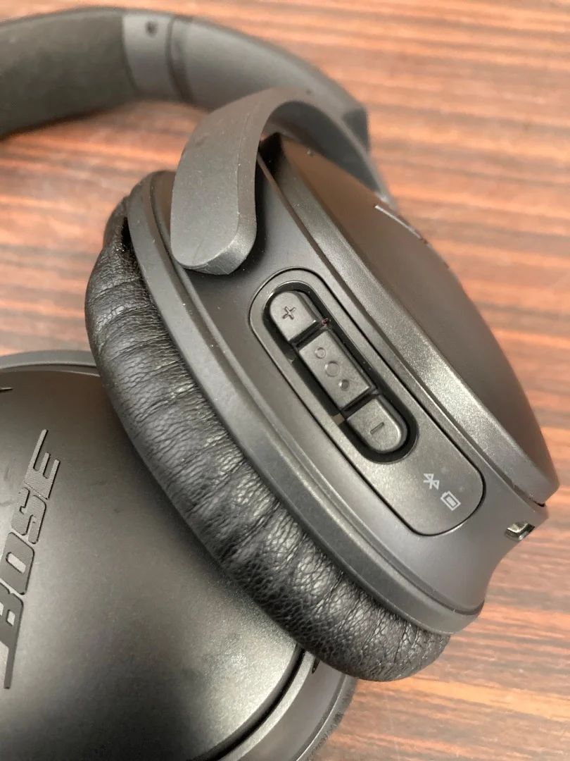 BOSE ワイヤレスヘッドホン Bose QuietComfort 配送 35 Ⅱ 良品 BOSE ワイヤレスヘッドホン Bose QuietComfort 配送 35 Ⅱ 良品