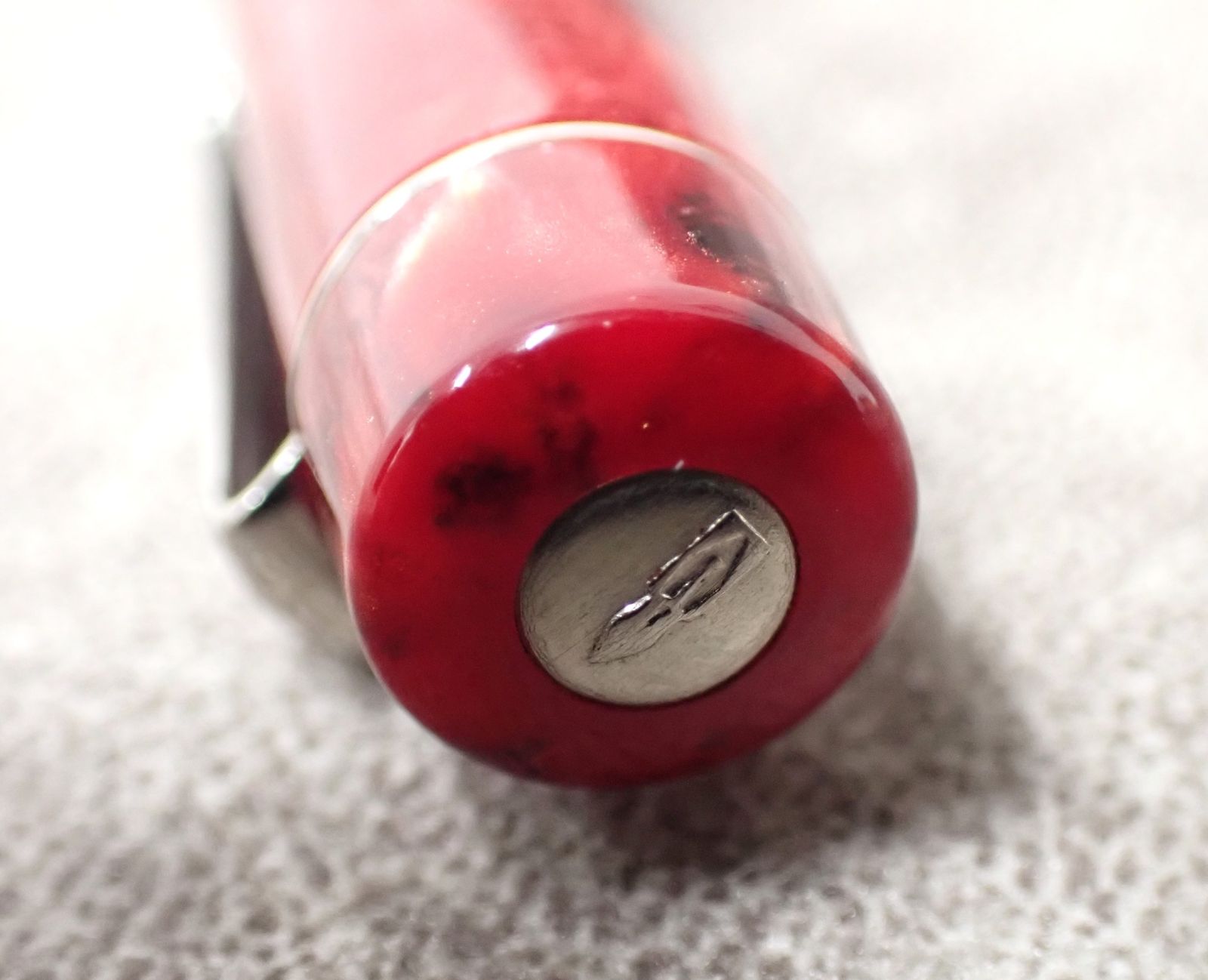 美品 DELTA デルタ 万年筆 ビンテージコレクション レッド　字幅 F 中古)DELTA デルタ 万年筆 ビンテージコレクション アルドーレ F (日本