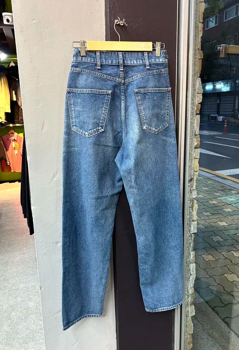 CELINE ディランジーンズ フレアデニム トリオンフ 27 CELINE ディランジーンズ フレアデニム トリオンフ 27 セリーヌ オム