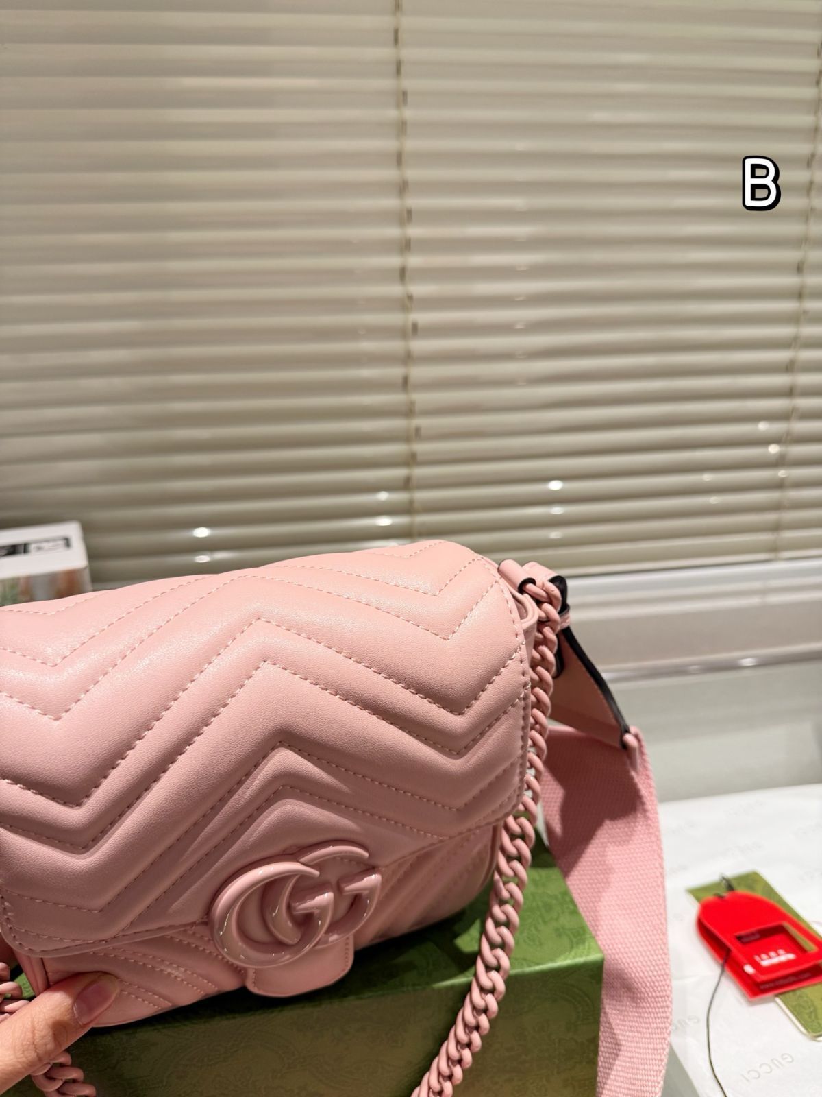 GUCCI GGマーモント　スクエアバック GUCCI GGマーモント スクエアミニバッグ 2025SS ? 22×15cm [本日