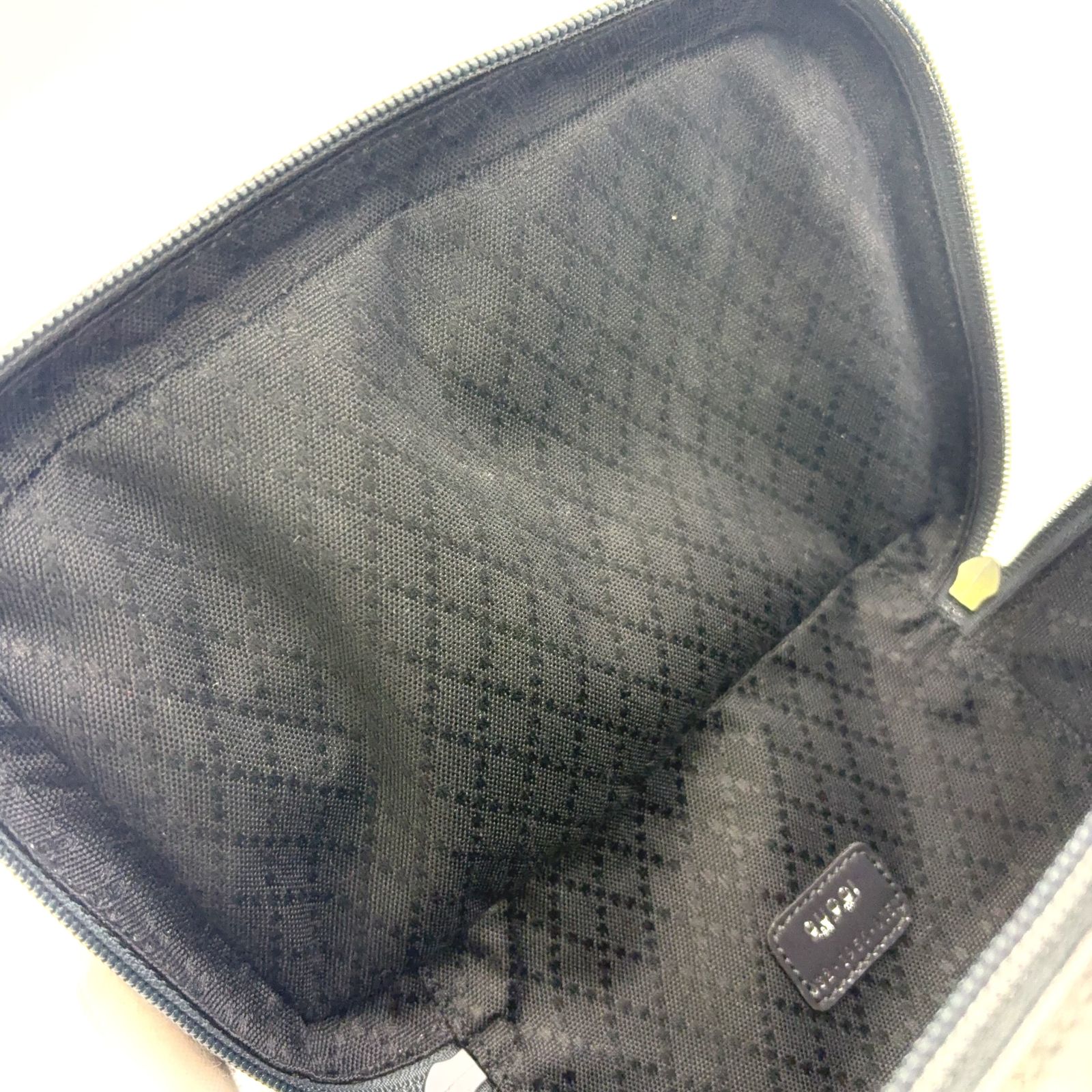 ポーチ