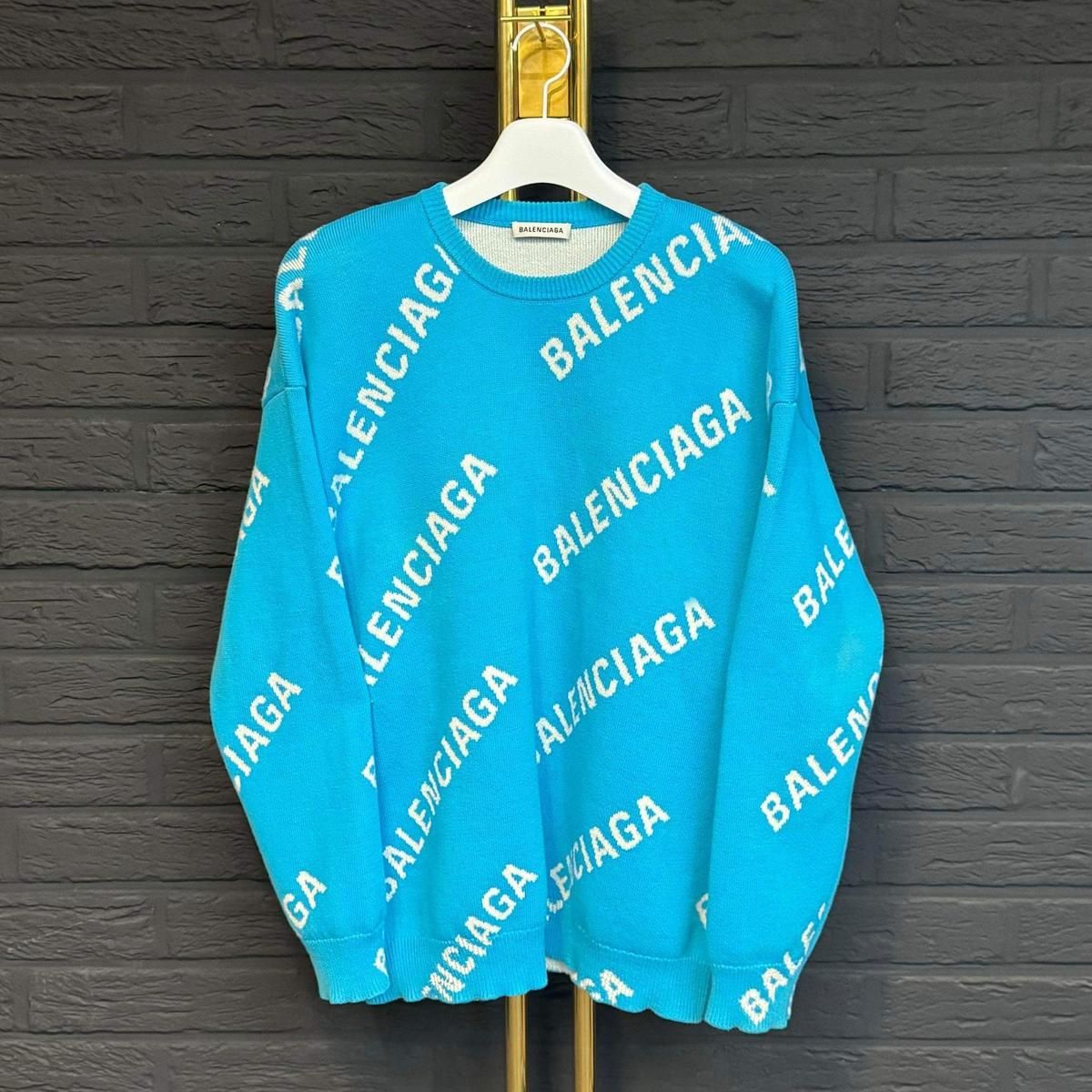【雷市場（ポンジャン）商品韓国直送】M ／ 105 BALENCIAGA(バレンシアガ) マルチロゴ ニット セーター