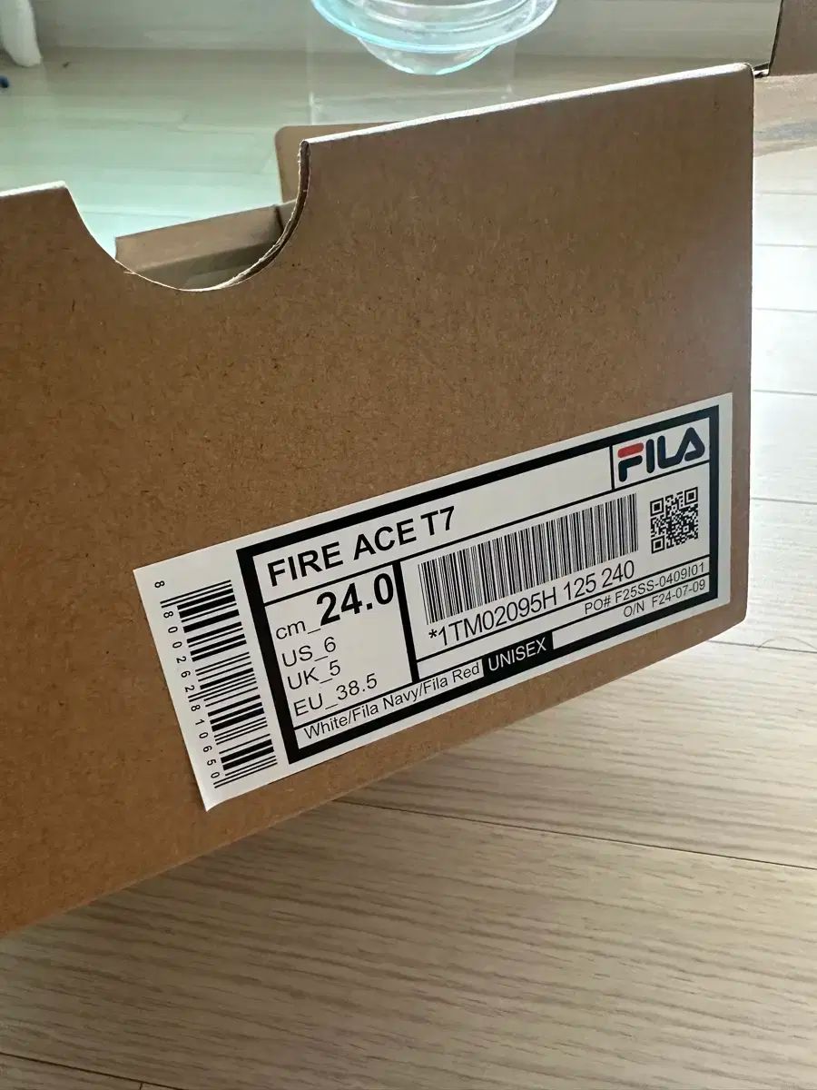 地域限定無料配送 FILA フィラ テニスシューズ ACE T7 箱 240mm 最短翌日お届け!