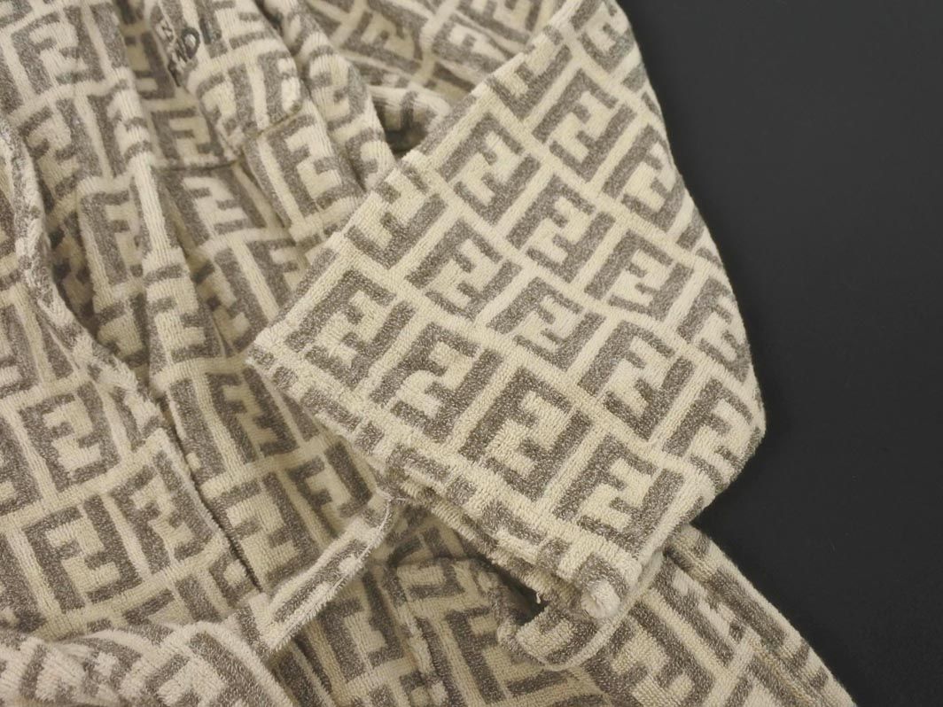 FENDI フェンディ