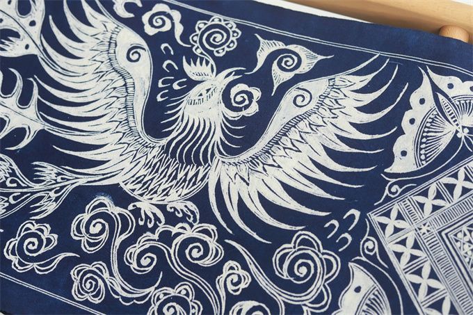 草木染め手描き蝋染 龍鳳呈祥タペストリー