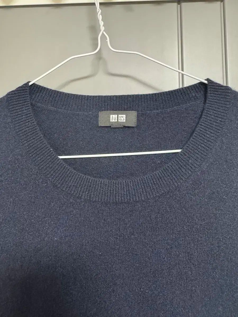 UNIQLO(ユニクロ) ネイビー カシミア 100 % ニット セーター サイズ