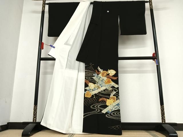 平和屋着物●創業460年 千總 黒留袖 駒刺繍 流水花文 金糸 金彩 小田急百貨店扱い 正絹 AABB0262zg