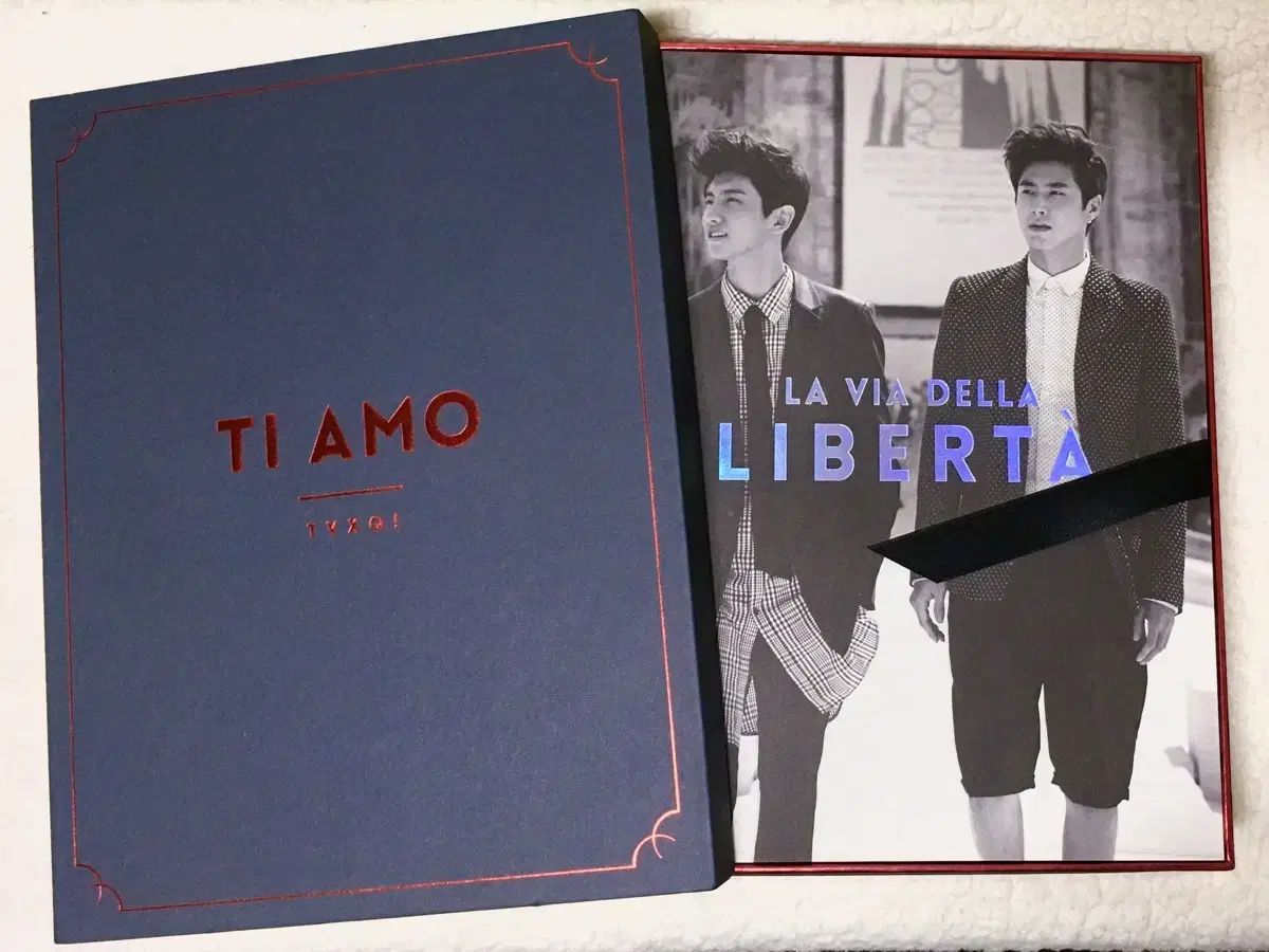 東方神起 フォトブック TI AMO TVXQ! ［BOOK+DVD+ポスター］ TVXQ(東方神起) 写真集 TI AMO 東方神起 Photo Book「TI AMO