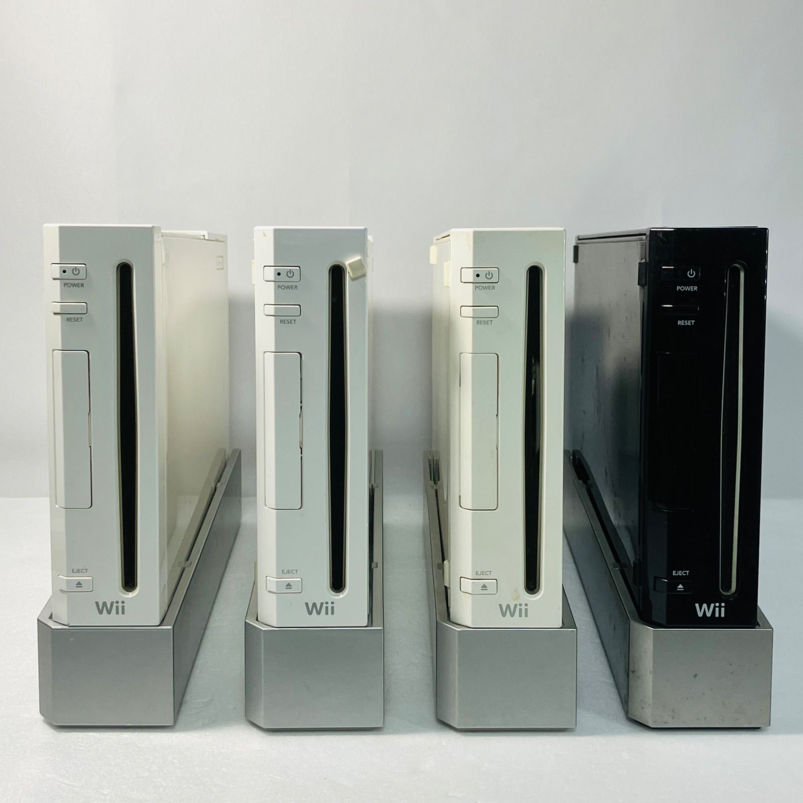 wii本体、 他 ぜ-35 Wii 本体 破損パーツあり 4点 リモコン 8点 ヌンチャク7点