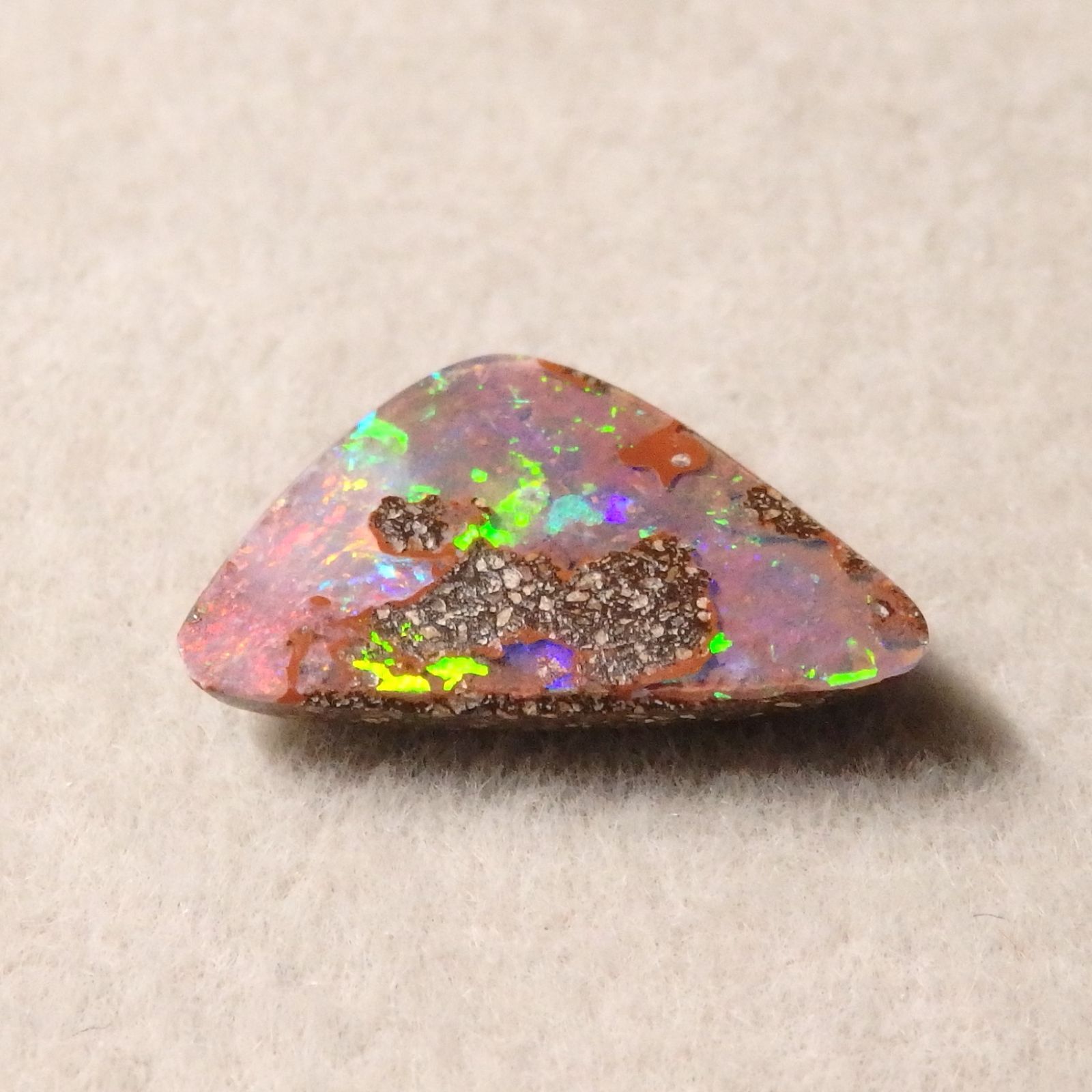 ボルダーオパール 1.682ct ソーティング付ルース Z0588 未開封 トランスフォーマー レジェンド LG-EX ビッグパワー[レア・美