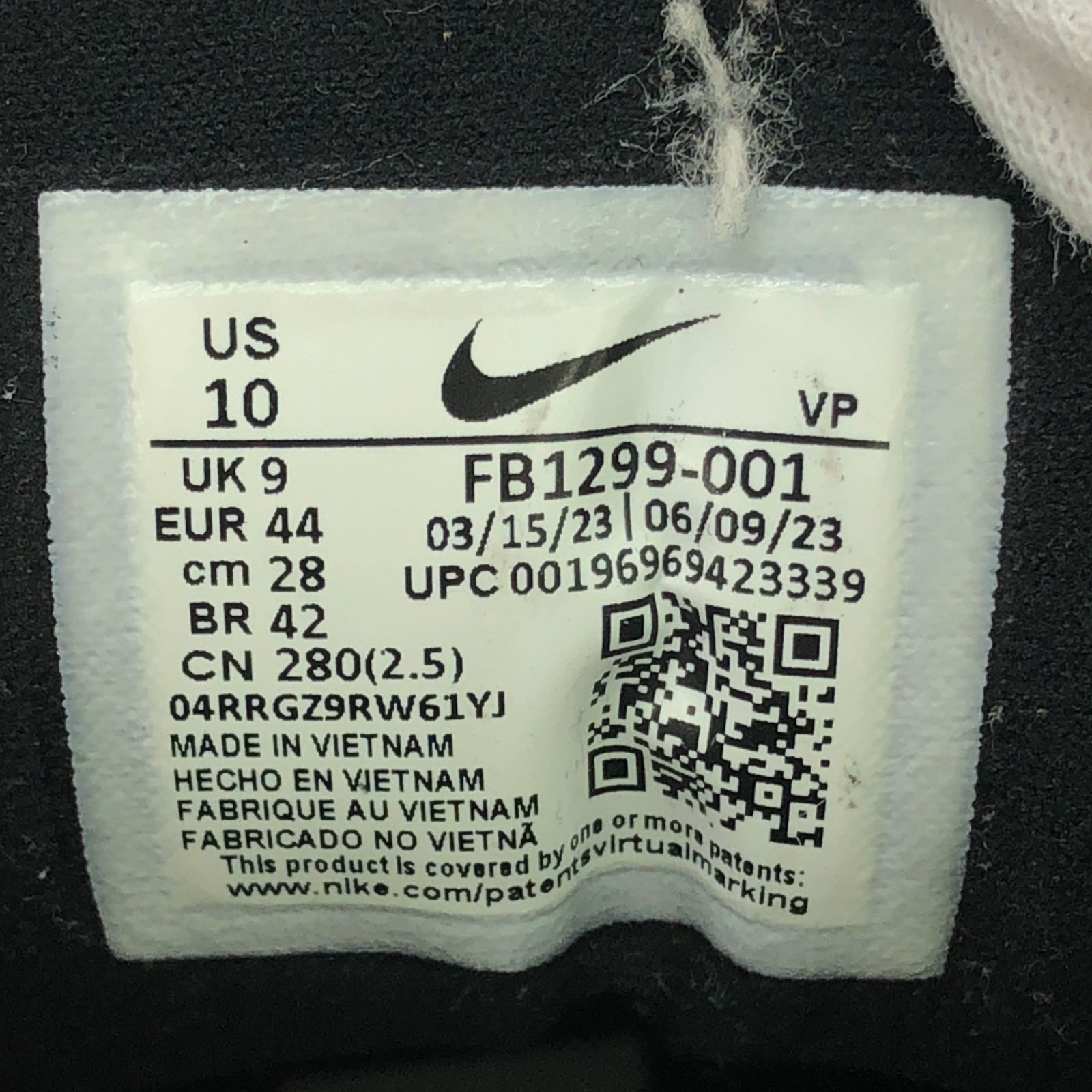 NIKE スニーカー