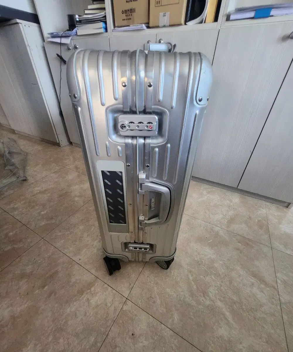 ◆廃盤品 RIMOWA リモワクラシックフライトキャビンS33L ◇RIMOWA リモワクラシックフライトキャビンS33L